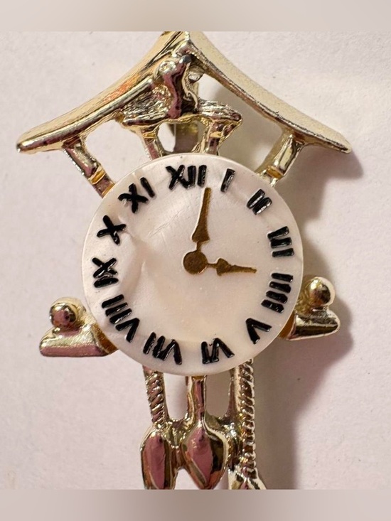 Jewelry - Vintage gold tone 1950s cuckoo Clock with MOP Face Brooch